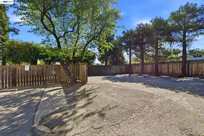 1945 Trinity Ave #1, Walnut Creek, CA 94596 - Photo 28