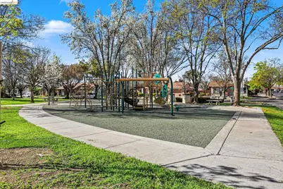 3092 Mills Dr, Brentwood, CA 94513 - Photo 36