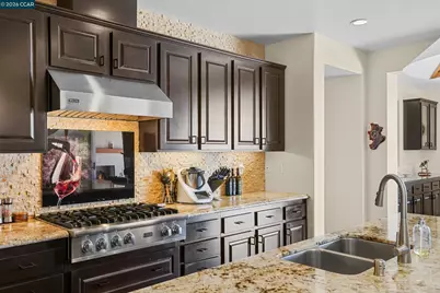 372 Falcon Crest Dr, Lompoc, CA 93436 - Photo 14