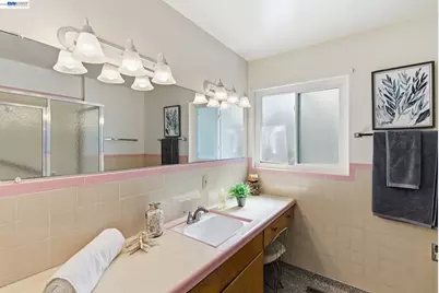 2724 Benedict Dr, San Leandro, CA 94577 - Photo 16