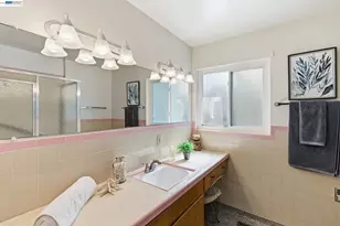 2724 Benedict Dr, San Leandro, CA 94577 - Photo 16