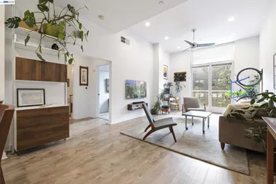 630 Thomas L Berkley Way #403, Oakland, CA 94612 - Photo 4