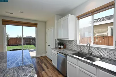 2617 Tampico Dr, Pittsburg, CA 94565 - Photo 16