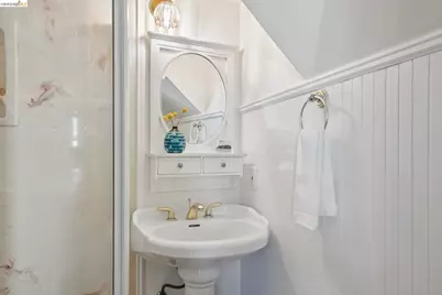 5339 Princeton St, Oakland, CA 94601 - Photo 22