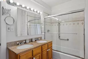 5339 Princeton St, Oakland, CA 94601 - Photo 42