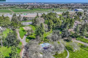 2833 Bellflower Dr, Antioch, CA 94531 - Photo 36