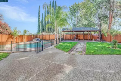2833 Bellflower Dr, Antioch, CA 94531 - Photo 30