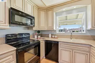 32301 Ruth Ct, Union City, CA 94587 - Photo 6