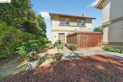 1368 Ridgecrest Rd, Pinole, CA 94564 - Photo 58