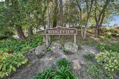 471 Ridgeview Dr, Pleasant Hill, CA 94523 - Photo 36