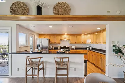 471 Ridgeview Dr, Pleasant Hill, CA 94523 - Photo 12