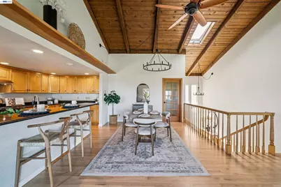 471 Ridgeview Dr, Pleasant Hill, CA 94523 - Photo 8