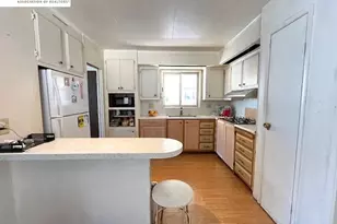 1150 Winton Ave, Hayward, CA 94545 - Photo 4