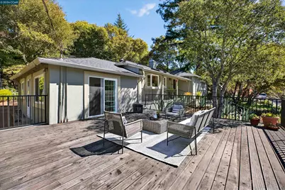 27 Glorietta Ct, Orinda, CA 94563 - Photo 12