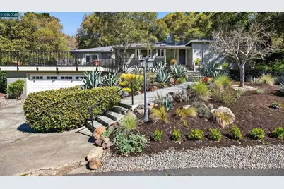 27 Glorietta Ct, Orinda, CA 94563 - Photo 1