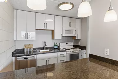 1 Kelton Ct #2D, Oakland, CA 94611 - Photo 12