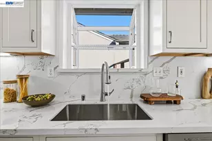 17790 Via Arriba, San Lorenzo, CA 94580 - Photo 16