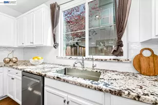 4176 Healdsburg Wy, Dublin, CA 94568 - Photo 4