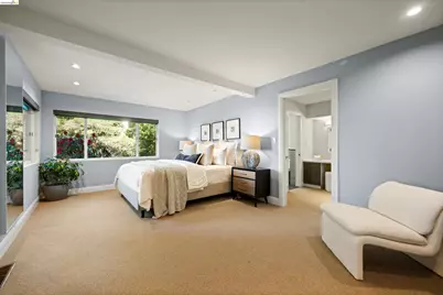 6611 Ascot Dr, Oakland, CA 94611 - Photo 30