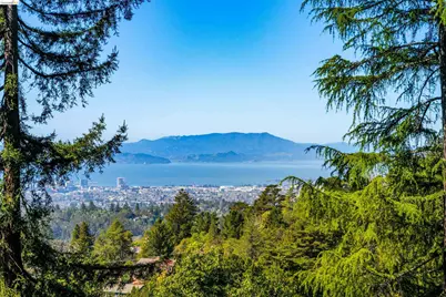 6611 Ascot Dr, Oakland, CA 94611 - Photo 10