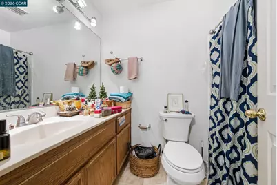 1050 Summershore Ct, San Jose, CA 95122 - Photo 50