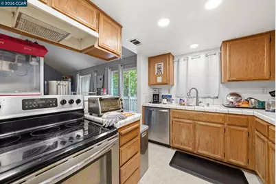 1050 Summershore Ct, San Jose, CA 95122 - Photo 56