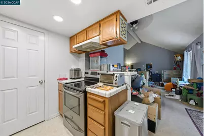 1050 Summershore Ct, San Jose, CA 95122 - Photo 58