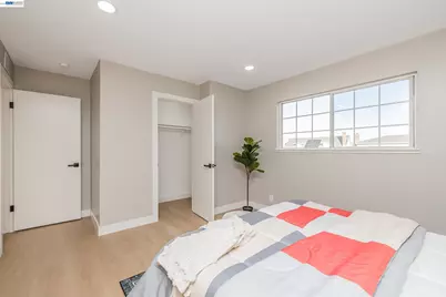 1394 Glacier Dr, Milpitas, CA 95035 - Photo 18