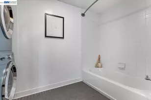 226 2nd St, Oakland, CA 94607 - Photo 16