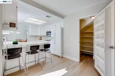 8524 Oak Harbour Ct, Fair Oaks, CA 95628 - Photo 16