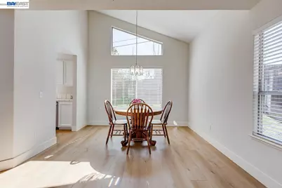 8524 Oak Harbour Ct, Fair Oaks, CA 95628 - Photo 8