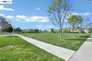 810 Queen Palm Ln, Brentwood, CA 94513 - Photo 6