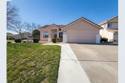 300 Perkins Ct, Suisun City, CA 94585 - Photo 1