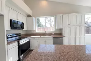 300 Perkins Ct, Suisun City, CA 94585 - Photo 20