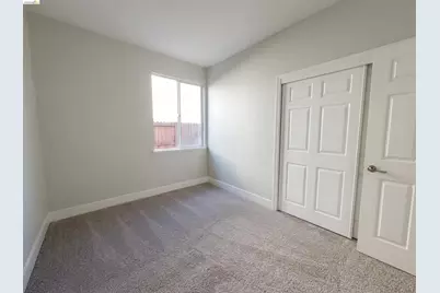 300 Perkins Ct, Suisun City, CA 94585 - Photo 28