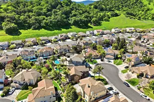 9740 Linnet Ct, Gilroy, CA 95020 - Photo 38