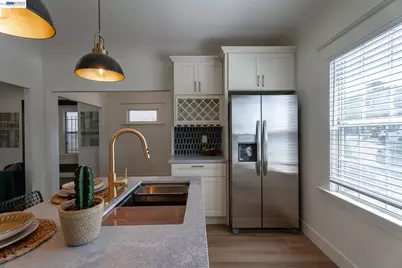 3708 Lyon Ave, Oakland, CA 94601 - Photo 14