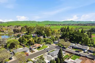 2105 Holbrook Dr, Concord, CA 94519 - Photo 22