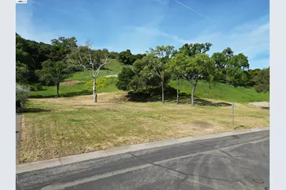 8278 Sassafras Court, Pleasanton, CA 94566 - Photo 10