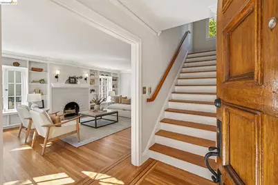 900 Rosemount Rd, Oakland, CA 94610 - Photo 10