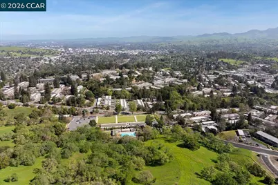 2100 Skycrest Dr #12, Walnut Creek, CA 94595 - Photo 2