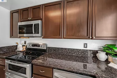 210 Sunspring Ct, Pleasant Hill, CA 94523 - Photo 12