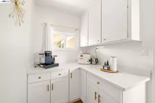 35290 Farnham Dr, Newark, CA 94560 - Photo 24