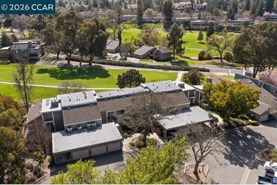 3136 Rossmoor Parkway #6, Walnut Creek, CA 94595 - Photo 4