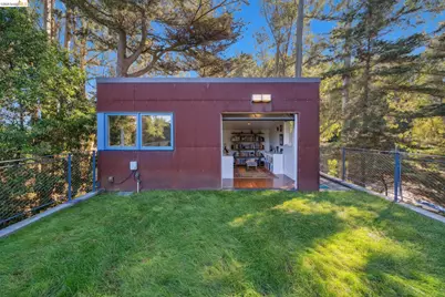 8210 Skyline Blvd, Oakland, CA 94611 - Photo 52