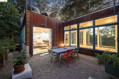 8210 Skyline Blvd, Oakland, CA 94611 - Photo 12