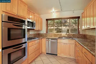 5716 Merriewood Dr, Oakland, CA 94611 - Photo 6