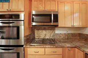 5716 Merriewood Dr, Oakland, CA 94611 - Photo 10