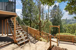 5716 Merriewood Dr, Oakland, CA 94611 - Photo 2