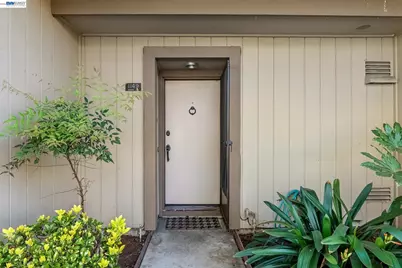 1149 Bismarck Ln, Alameda, CA 94502 - Photo 2
